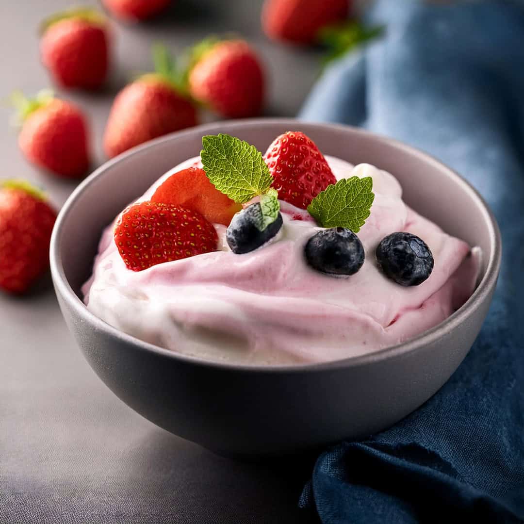strawberry frozen yogurt